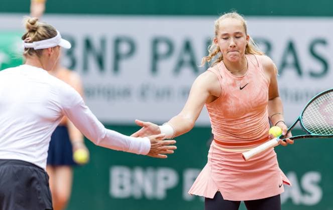 2024 French Open - Day 8 Vera Zvonareva and Mirra Andreeva are participating in Roland Garros 2024 in Paris, France, on June 02, 2024. Paris France  Copyright: xFotoxOlimpikx originalFilename:jastrzebowski-frenchop240602_npiQm.jpg