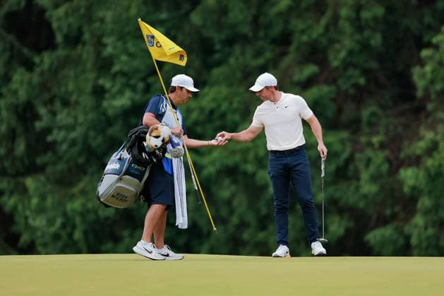 RBC Canadian Open Rory McIlroy of Northern Ireland gives his ball to his caddie on the 1st green to the tee during the final round of the RBC Canadian Open at Hamilton Golf & Country Club in Ancaster, Ontario, Canada, on Sunday, June 2, 2024. Ancaster Ontario United States  Copyright: xAmyxLemusx originalFilename:lemus-rbccanad240602_np5KW.jpg