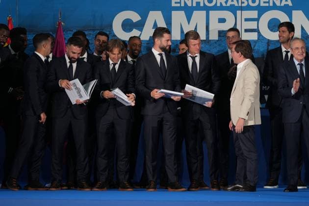 Real Madrid players during the celebration of Real Madrid football club s 15th Cahampion League victory at the Plaza de Cibeles in Madrid. June 2 nd 2024 Cordon Press 