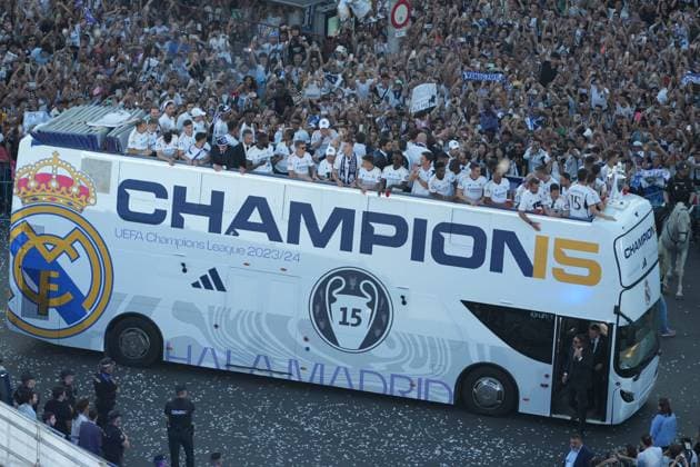 Real Madrid players during the celebration of Real Madrid football club s 15th Cahampion League victory at the Plaza de Cibeles in Madrid. June 2 nd 2024 Cordon Press 