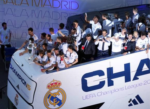 Real Madrid players during the celebration of Real Madrid football club s 15th Cahampion League victory at the Plaza de Cibeles in Madrid. June 2 nd 2024 Cordon Press 