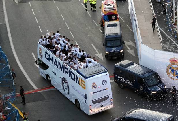 Real Madrid players during the celebration of Real Madrid football club s 15th Cahampion League victory at the Plaza de Cibeles in Madrid. June 2 nd 2024 Cordon Press 