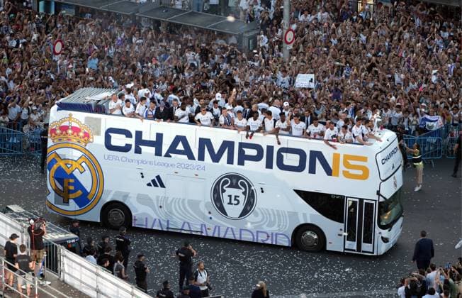 Real Madrid players during the celebration of Real Madrid football club s 15th Cahampion League victory at the Plaza de Cibeles in Madrid. June 2 nd 2024 Cordon Press 