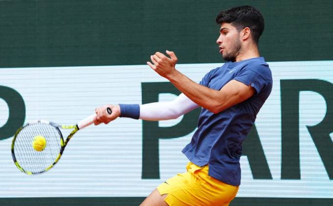 Carlos Alcaraz in fourth round action French Open Tennis, Day 8, Tennis, Roland Garros, Paris, France - 02 June 2024  Copyright: xJavierxGarcia Shutterstockx 14519127ed