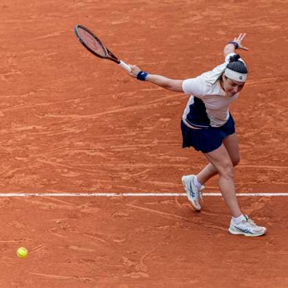 2024 French Open - Day 8 Ons Jabeur is returning the ball against Clara Tauson during the Roland Garros Grand Slam Tournament on June 02, 2024, in Paris, France. Paris France  Copyright: xRobertxSzaniszlox originalFilename:szaniszlo-notitle240602_npotQ.jpg
