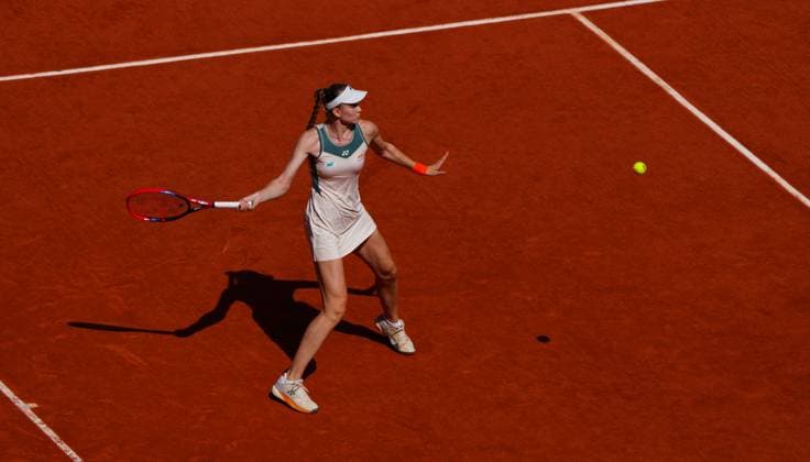 Elena Rybakina in fourth round action French Open Tennis, Day 9, Tennis, Roland Garros, Paris, France - 03 June 2024  Copyright: xJavierxGarcia Shutterstockx 14519129d