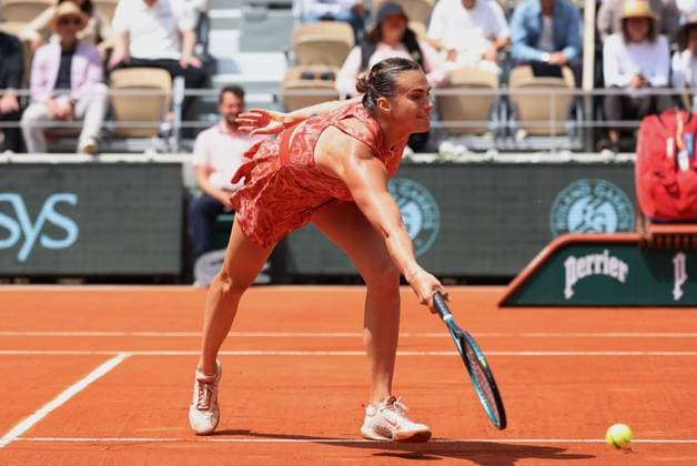 ROLAND GARROS 2024 Thierry Larret Maxppp. Tennis. Roland Garros 2024. Internationaux de France de tennis. Stade Roland Garros, Paris (75). Le 2 juin 2024. Court Philippe Chatrier : Emma NAVARRO (USA vs Aryna SABALENKA (RUS) PARIS (75) STADE ROLAND GARROS PARIS ILE DE FRANCE FRANCE  Copyright: xThierryxLarret MAXPPPxThierryxLarretx TL_20240603_0137 0492810557st