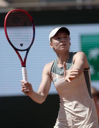 Elena Rybakina of Kazakhstan in action French Open Tennis, Day 9, Tennis, Roland Garros, Paris, France - 03 June 2024  Copyright: xEllaxLing Shutterstockx 14519130d