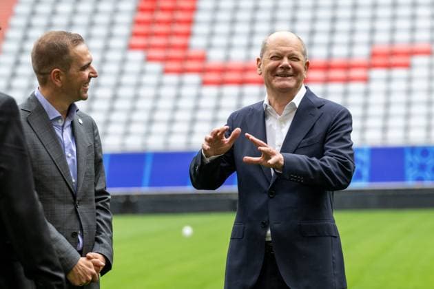 Philipp Lahm, Tournament Director of UEFA EURO 2024, Federal Chancellor of the Federal Republic of Germany, Olaf Scholz, Federal Chancellor Olaf Scholz visits the Football Arena Munich to get an on-site impression of the preparations for UEFA EURO 2024, 03 06 2024 Munich Bavaria Germany Copyright: xkolbert-press UlrichxGamelx