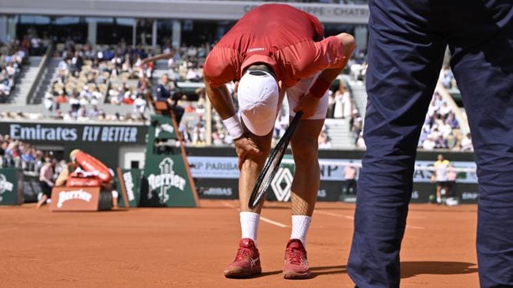 Tennis : Roland Garros 2024 - France - Novak Djokovic blessure - Serbie Tennis : Roland Garros 2024 - France - 03 06 2024 ChrysleneCaillaud Panoramic 