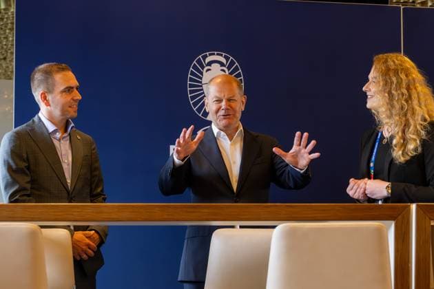 from left Philipp Lahm, Tournament Director of UEFA EURO 2024, Chancellor of the Federal Republic of Germany, Olaf Scholz in conversation with the UEFA EURO 2024 organizers, Chancellor Olaf Scholz visits the Football Arena Munich to get an impression of the preparations for UEFA EURO 2024, 03 06 2024 Munich Bavaria Germany Copyright: xkolbert-press UlrichxGamelx
