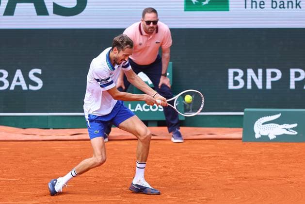2024.06.03 Paryz Tenis French Open Roland Garros 2024 Alex De Minaur - Daniil Medvedev N Z Daniil Medvedev Foto Pawel Andrachiewicz PressFocus 2024.06.03 Paris Tennis French Open Roland Garros 2024 Alex De Minaur - Daniil Medvedev Daniil Medvedev Photo Pawel Andrachiewicz PressFocus NEWSPIX.PL --- Newspix.pl POLAND OUT!  20240603_PF_PA123