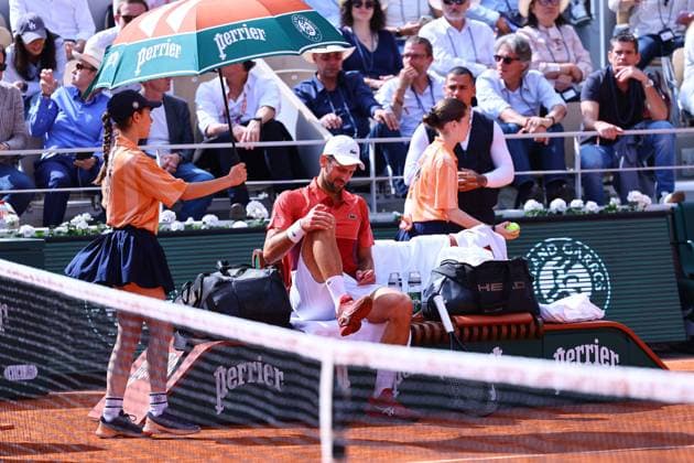 2024.06.03 Paryz Tenis French Open Roland Garros 2024 Novak Djokovic - Francisco Cerendolo N Z Novak Djokovic kontuzja Foto Pawel Andrachiewicz PressFocus 2024.06.03 Paris Tennis French Open Roland Garros 2024 Novak Djokovic - Francisco Cerendolo Novak Djokovic kontuzja Photo Pawel Andrachiewicz PressFocus NEWSPIX.PL --- Newspix.pl POLAND OUT!  20240603_PF_PA171