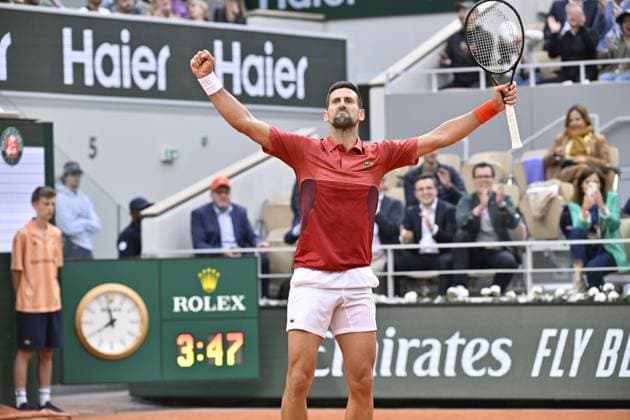 Sport Bilder des Tages Tennis : Roland Garros 2024 - France - Novak Djokovic - Serbie Tennis : Roland Garros 2024 - France - 03 06 2024 ChrysleneCaillaud Panoramic 