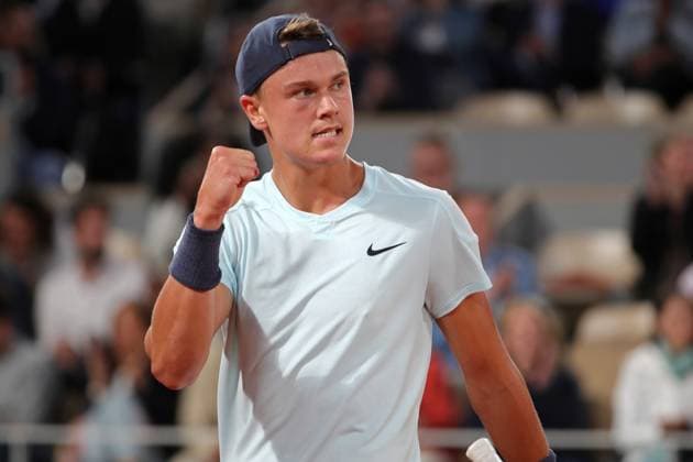 3rd June 2024; Roland Garros, Paris, France; 2024 French Open Tennis tournament, Day 9; Holger Rune wins a game against Alexander Zverev (deu)  ActionPlus12650713 JonxBromley
