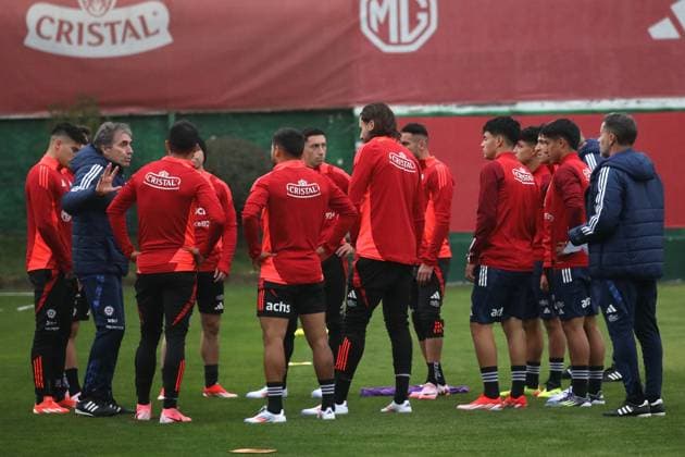 Futbol, entrenamiento Seleccion Chilena. Entrenamiento de la Seleccion Chilena previo a su participacion en la Copa America 2024, Santiago, Chile. 3 06 2024 Javier Salvo Photosport Football,Chilean national team, Nationalteam training. Training of the Chilean National Team prior to its participation in the Copa America 2024, Santiago, Chile. 3 06 2024 Javier Salvo Photosport Entrenamiento de la Seleccion Chilena 3 6 2024. 