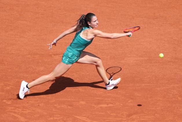 Emma Navarro, USA, during fourth round of 2024 French Open at Roland Garros, Paris, 03 06 2024
