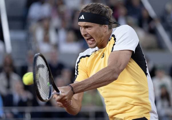 Alexander Zverev of Germany in action French Open Tennis, Day 9, Tennis, Roland Garros, Paris, France - 03 June 2024  Copyright: xEllaxLing Shutterstockx 14519130dw