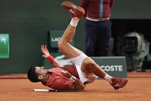 Tennis: French Open Novak Djokovic of Serbia falls down during a French Open men s singles fourth-round match against Francisco Cerundolo of Argentina in Paris on June 3, 2024.  A14AA0002956601P