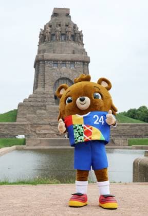 Leipzig, 03 06 2024, Völkerschlachtdenkmal, Football, UEFA Euro 2024, Host City Leipzig , Unveiling Spectacular for UEFA EURO 2024 at the Völkerschlachtdenkmal , In photo EM mascot Albärt Albaert , For editorial use only Only editorial use , Picture Point