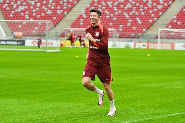 2024.06.04 Warszawa pilka nozna reprezentacja Polski Trening reprezentacji Polski N z Robert Lewandowski Foto Pawel Bejnarowicz PressFocus 2024.06.04 Warszawa Football - Polish national team, Nationalteam Trening reprezentacji Polski Robert Lewandowski Credit: Pawel Bejnarowicz PressFocus NEWSPIX.PL --- Newspix.pl POLAND OUT!  20240604PB2107