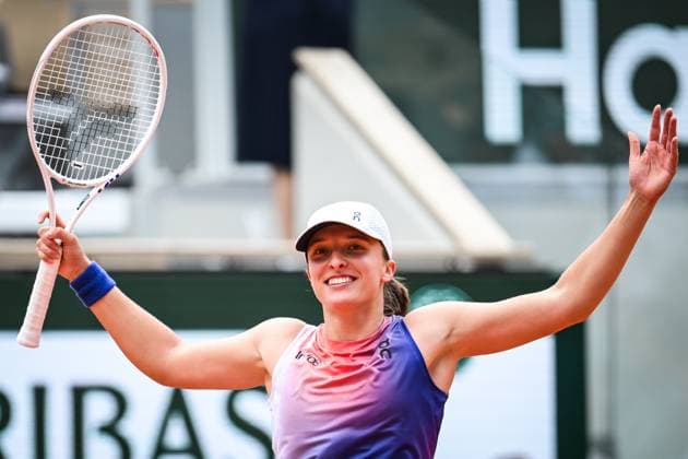June 4, 2024, Paris, France, France: Iga SWIATEK of Poland celebrates his victory during the tenth day of Roland-Garros 2024, French Open 2024, Grand Slam tennis tournament at the Roland-Garros Stadium on June 04, 2024 in Paris, France. Paris France - ZUMAm308 20240604_zsp_m308_007 Copyright: xMatthieuxMirvillex