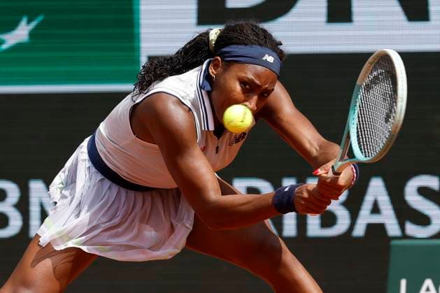 June 4, 2024, Paris, Paris, France: COCO GAUFF (USA) in action during the French Open, day 10, women s quarter-final match against O. Jabeur (TUN) at Roland Garros Stadium in Paris, France Gauff won 4:6, 6:2, 6:3. Paris France - ZUMAb253 20240604_zsp_b253_045 Copyright: xLoicxBaratouxx