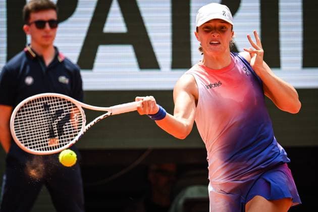June 4, 2024, Paris, France, France: Iga SWIATEK of Poland during the tenth day of Roland-Garros 2024, French Open 2024, Grand Slam tennis tournament at the Roland-Garros Stadium on June 04, 2024 in Paris, France. Paris France - ZUMAm308 20240604_zsp_m308_008 Copyright: xMatthieuxMirvillex