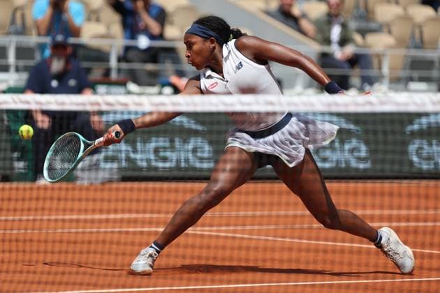 ROLAND GARROS PHOTOPQR LE PARISIEN Le Parisien Arnaud Journois ; PARIS ; 04 06 2024 ; TENNIS , ROLAND GARROS 2024 , SIMPLE DAMES , COURT PHILIPPE CHATRIER 04 06 2024 QUART DE FINALE ONS JABEUR vs COCO GAUFF PHOTO LE PARISIEN ARNAUD JOURNOIS June 4, 2024 Roland Garros french open PARIS France  Copyright: xPHOTOPQR LExPARISIEN MAXPPPxLexParisienx xArnaudxJournoisx 20240604LPA6857 20240604LPA6857
