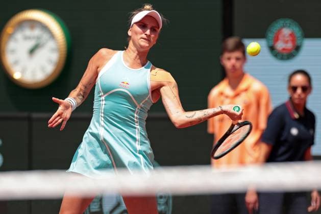 4th June 2024; Roland Garros, Paris, France; 2024 French Open Tennis tournament, Day 10; Marketa Vondrousova (CZE) with a forehand in her match against Iga Swiatek (POL)  ActionPlus12650760 JonxBromley