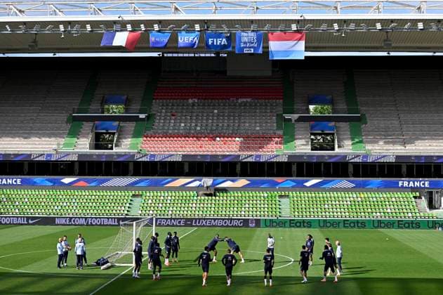 ENTRAINEMENT DES BLEUS PHOTOPQR L EST REPUBLICAIN Alexandre MARCHI ; METZ ; 04 06 2024 ; - EQUIPE DE FRANCE DE FOOTBALL - EURO 2024 - MATCH DE PREPARATION - ENTRAINEMENT. Stade Saint-Symphorien, Metz 4 juin 2024. L Equipe de France pendant la séance d entraînement. PHOTO Alexandre MARCHI. Metz, France, june 4th 2024 Training of France national team, Nationalteam before its preparation match for euro 2024 METZ Moselle France  Copyright: xPHOTOPQR L ESTxREPUBLICAIN MAXPPxAlexandrexMARCHIx 20240604NCY7763 20240604NCY7763