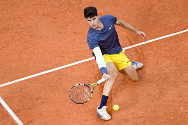 Stefanos Tsitsipas (GRE) Vs Carlos Alcaraz (ESP) TENNIS : Roland Garros 2024 - 04 06 2024 MichaelBaucher Panoramic 