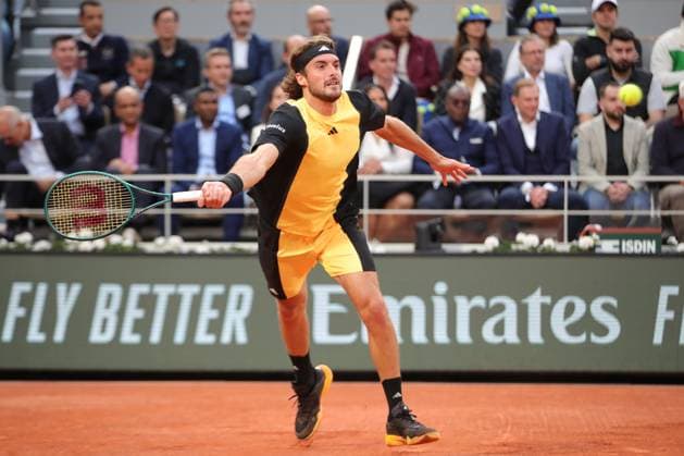 4th June 2024; Roland Garros, Paris, France; 2024 French Open Tennis tournament, Day 10; Stefano Tsitsipas (GRE) at full stretch against Carlos Alcaraz (ESP)  ActionPlus12650931 JonxBromley