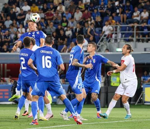 June 4, 2024, Bologna, Bologna, Emilia Romagna: during the preparation match for the 2024 European Football Championships in Germany the national team, Nationalteam faces a friendly match between Italy and Turkey at the Renato Dall Ara stadium in Bologna.In picture: Mateo Retegui of italy Bologna Emilia Romagna - ZUMAs236 20240604_aap_s236_022 Copyright: xFabioxSassox