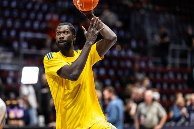 easyCredit Basketball Bundesliga, BBL, Season 2023 2024, Men, Playoffs, Semi-finals, Game 4, 04 06 2024, Niners Chemnitz Alba Berlin , Khalifa Koumadje Alba Berlin, No21 Copyright Alexander Trienitz