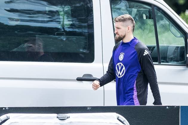 Training camp preparation UEFA EURO 2024 Germany 05 06 2024 Robert Andrich Germany, 23 arrives at the training ground Training camp preparation UEFA EURO 2024 Germany Training HerzoBase, Herzogenaurach on 05 06 2024 Copyright: xBEAUTIFULxSPORTS Wunderlx