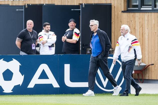 Training camp preparation UEFA EURO 2024 Germany 05 06 2024 Gordon Herbert National Coach Germany Basketball Men accompanied by Rudi Völler DFB Director A National Team at the training ground Training camp preparation UEFA EURO 2024 Germany Training HerzoBase, Herzogenaurach on 05 06 2024 Copyright: xBEAUTIFULxSPORTS Wunderlx