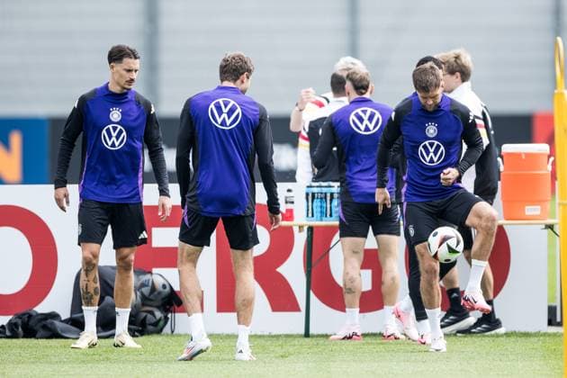Training camp preparation UEFA EURO 2024 Germany 05 06 2024 Niclas Füllkrug Germany on the ball Training camp preparation UEFA EURO 2024 Germany Training HerzoBase, Herzogenaurach on 05 06 2024 Copyright: xBEAUTIFULxSPORTS Wunderlx