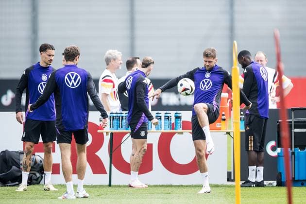 Training camp preparation UEFA EURO 2024 Germany 05 06 2024 Niclas Füllkrug Germany on the ball Training camp preparation UEFA EURO 2024 Germany Training HerzoBase, Herzogenaurach on 05 06 2024 Copyright: xBEAUTIFULxSPORTS Wunderlx