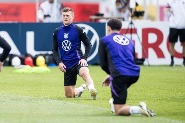 Training camp preparation UEFA EURO 2024 Germany 05 06 2024 Toni Kroos Germany stretches I training camp preparation UEFA EURO 2024 Germany Training HerzoBase, Herzogenaurach on 05 06 2024 Copyright: xBEAUTIFULxSPORTS Wunderlx