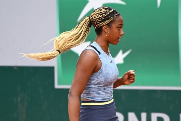 Tyra Caterina Grant ( USA ) celebrates during the 2024 French Open at Roland Garros on June 5, 2024 in Paris, France. ( Photo by federico pestellini panoramic ) - TENNIS : Roland Garros 2024 - Internationaux de France - 05 06 2024 FedericoPestellini Panoramic 