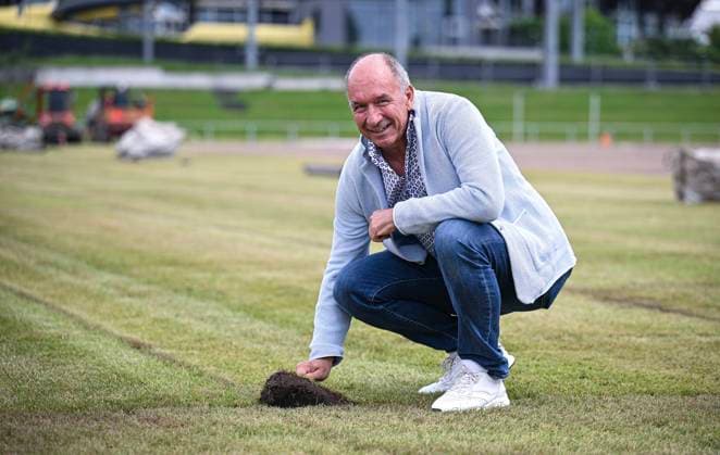 Football International EURO 2024 05 06 2024 In the Hermann Saam Stadium in Freudenstadt, the company Sportstaettenbau Garten Moser from Reutlingen is laying turf 6 days before the first training session of the Danish national team The managing director Matthias Renz from Gaten Moser checks the turf