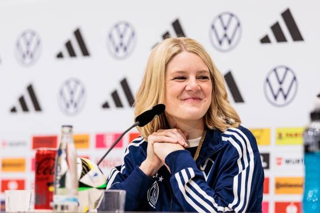 Training camp preparation UEFA EURO 2024 Germany 05 06 2024 Franziska Wülle Press spokeswoman DFB smiles, grins Training camp preparation UEFA EURO 2024 Germany Press conference HerzoBase, Herzogenaurach on 05 06 2024 Copyright: xBEAUTIFULxSPORTS Wunderlx