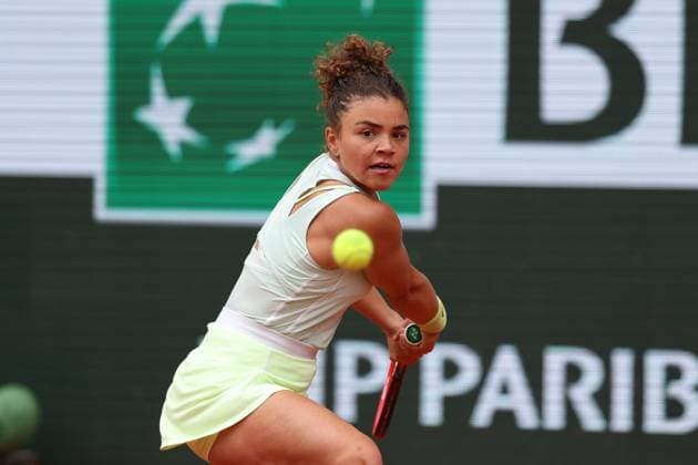 ROLAND GARROS 2024 Thierry Larret Maxppp. Tennis. Roland Garros 2024. Internationaux de France de tennis. Stade Roland Garros, Paris (75). Le 5 juin 2024. Quart de finale. Court Philippe Chatrier : Jasmine PAOLINI (ITA) vs Elena RYBAKINA (KAZ) PARIS (75) STADE ROLAND GARROS PARIS ILE DE FRANCE FRANCE  Copyright: xThierryxLarret MAXPPPxThierryxLarretx TL_20240605_0007 0493820195st