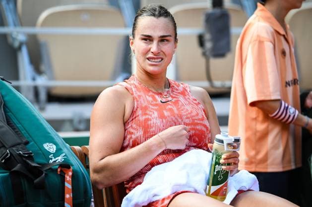 June 5, 2024, Paris, France, France: Aryna SABALENKA of Belarus looks sick during the eleventh day of Roland-Garros 2024, French Open 2024, Grand Slam tennis tournament at the Roland-Garros Stadium on June 05, 2024 in Paris, France. Paris France - ZUMAm308 20240605_zsp_m308_013 Copyright: xMatthieuxMirvillex