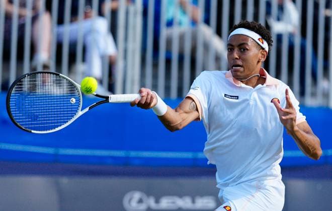 Great Britain s Paul Jubb 2nd round Action Lexus Surbiton Trophy, Day 3, Tennis, Surbiton Racket & Fitness Club, London, UK - 05 June 2024  Copyright: xDavexShopland Shutterstockx 14522109eb