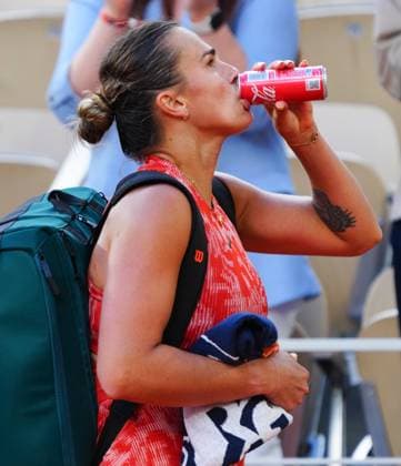 Aryna Sabalenka leaves court after her quarter final defeat to Mirra Andreeva and downs a can of Coca Cola French Open Tennis, Day 11, Tennis, Roland Garros, Paris, France - 05 June 2024  Copyright: xJavierxGarcia Shutterstockx 14521935ak
