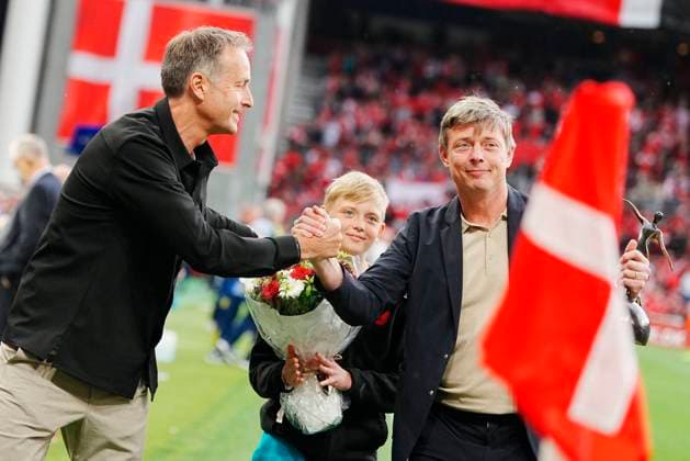 Denmarks national coach Kasper Hjulmand, left, greets Swedens national coach Jon Dahl Tomasson prior to an International Friendly match between Denmark and Sweden in Parken, Copenhagen, Denmark, Wednesday June 5, 2024 , Copenhagen Denmark  Copyright: LiselottexSabroex spdk20240605-183154-L
