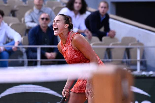 Aryna Sabalenka ( RUS ) celebrates during the 2024 French Open at Roland Garros on June 5, 2024 in Paris, France. ( Photo by federico pestellini panoramic ) - TENNIS : Roland Garros 2024 - Internationaux de France - 05 06 2024 FedericoPestellini Panoramic 
