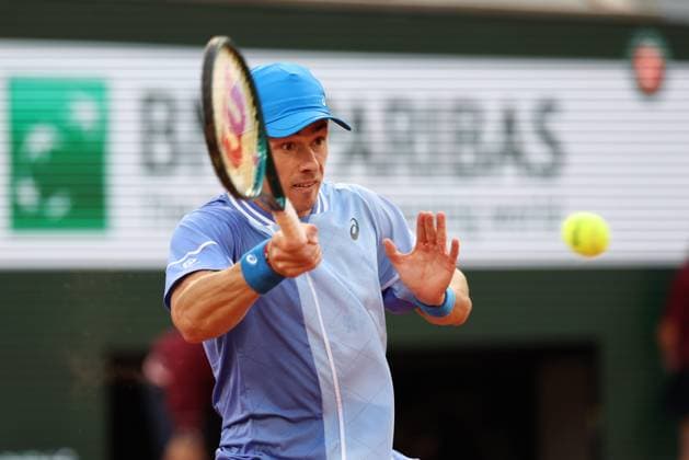 ROLAND GARROS 2024 Thierry Larret Maxppp. Tennis. Roland Garros 2024. Internationaux de France de tennis. Stade Roland Garros, Paris (75). Le 5 juin 2024. Quart de finale. Court Philippe Chatrier : Court Philippe Chatrier : Alexander ZVEREV (GER) vs Alex de MINAUR (AUS) PARIS (75) STADE ROLAND GARROS PARIS ILE DE FRANCE FRANCE  Copyright: xThierryxLarret MAXPPPxThierryxLarretx TL_20240605_1001 0493932297st